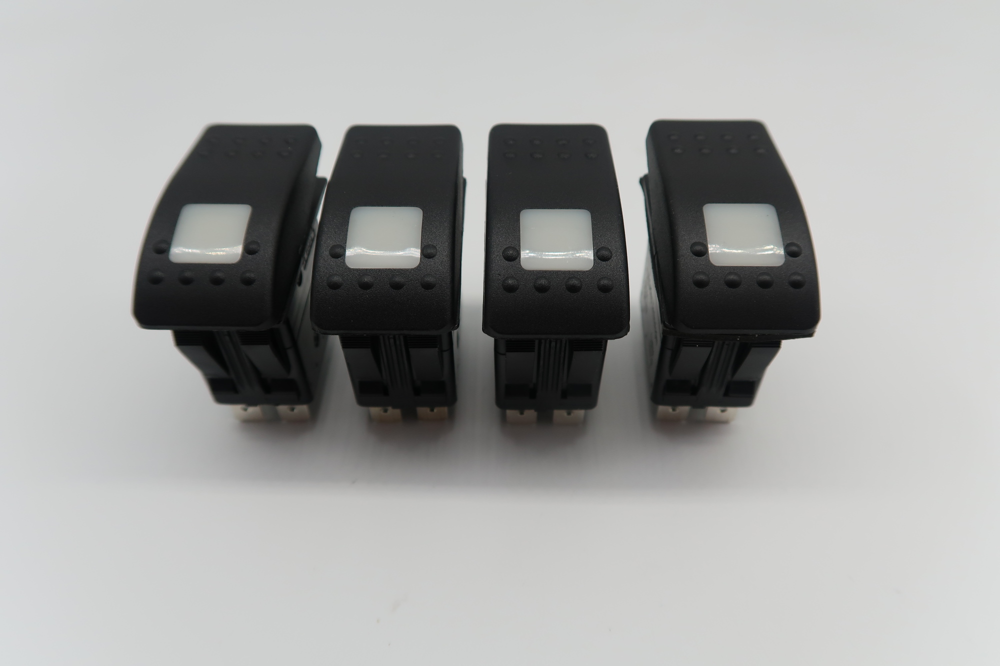 4 PACK ON/OFF ROCKER SWITCHES WITH LED