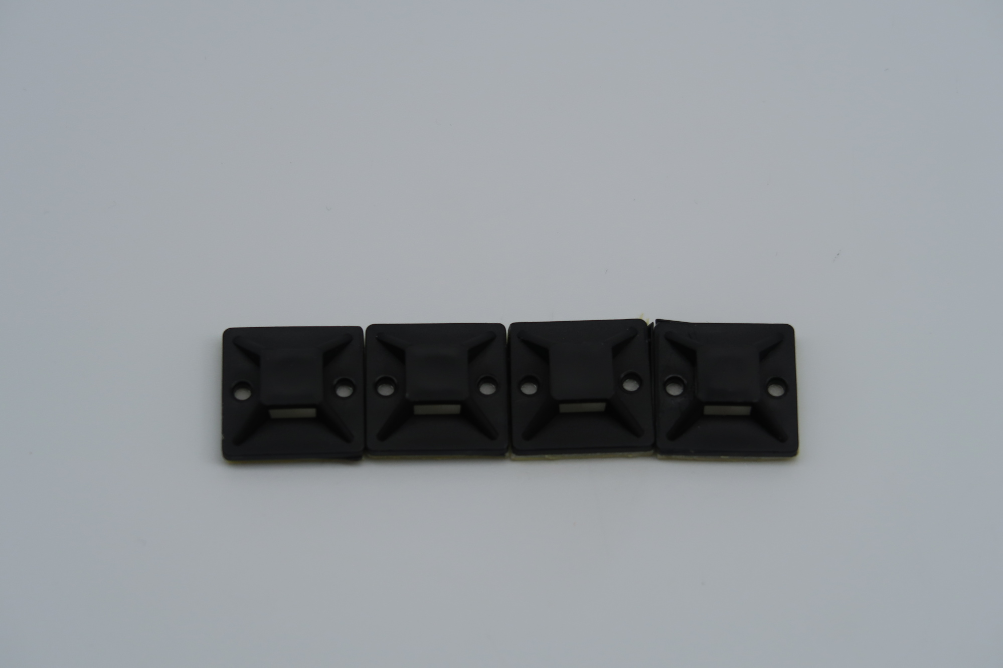 30mm x 30mm STICK ON CABLE TIE MOUNTS 25 PACK